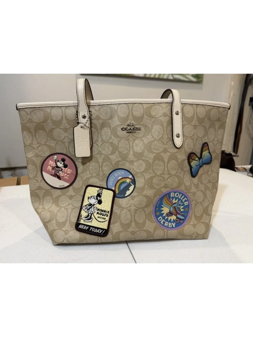 Disney x Coach City Tote Signature Canvas Minnie Mouse Patches Khaki F29358